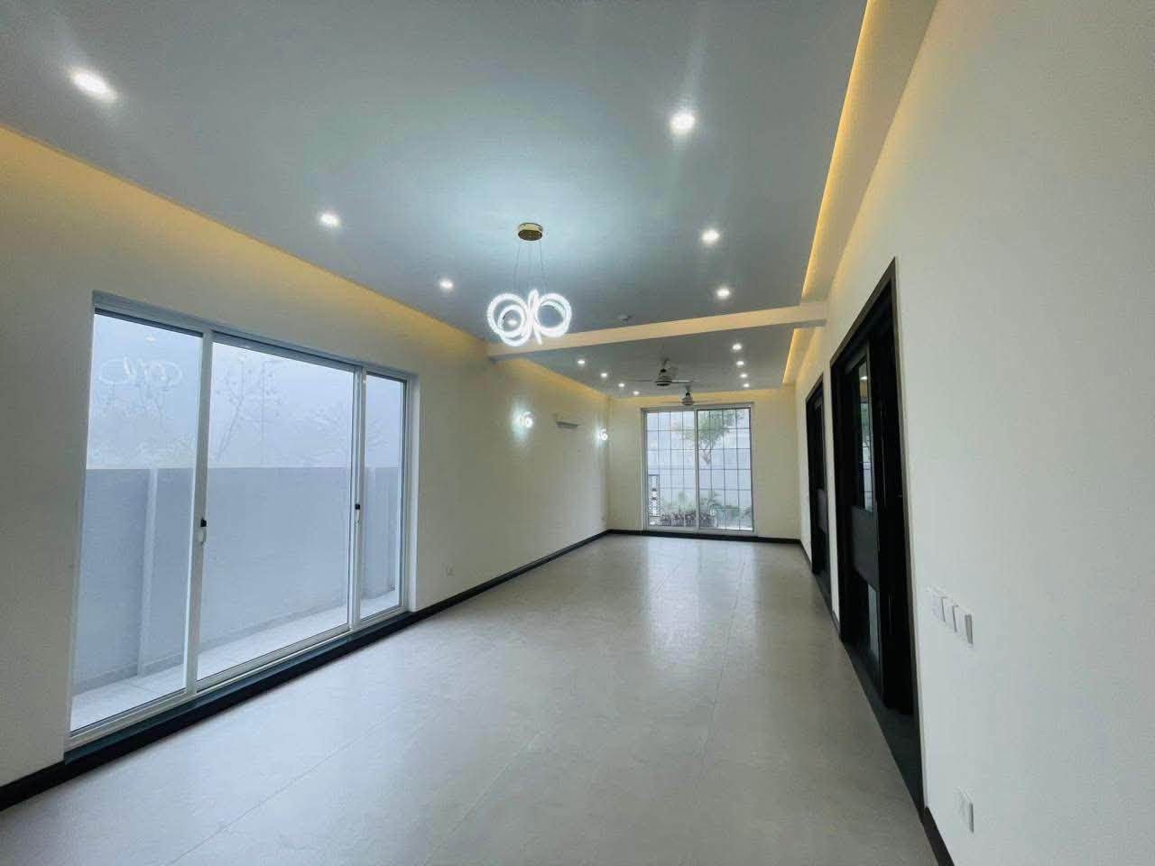 1 KANAL BRAND NEW SPANISH HOUSE  DHA PHASE  6 , Lahore