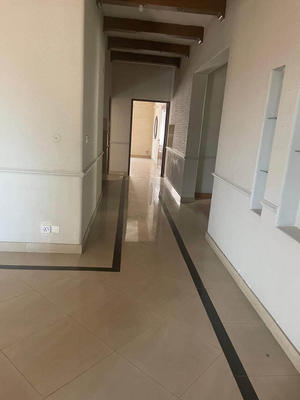 1 KANAL UPPER PORTION AVAILABLE FOR RENT,DHA PHASE 5, LAHORE
