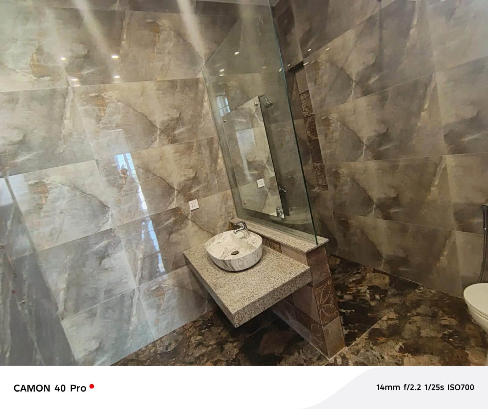 1 KANAL BRAND NEW MODERN UPPER PORTION  AVAILABLE FOR RENT DHA PHASE 8, LAHORE