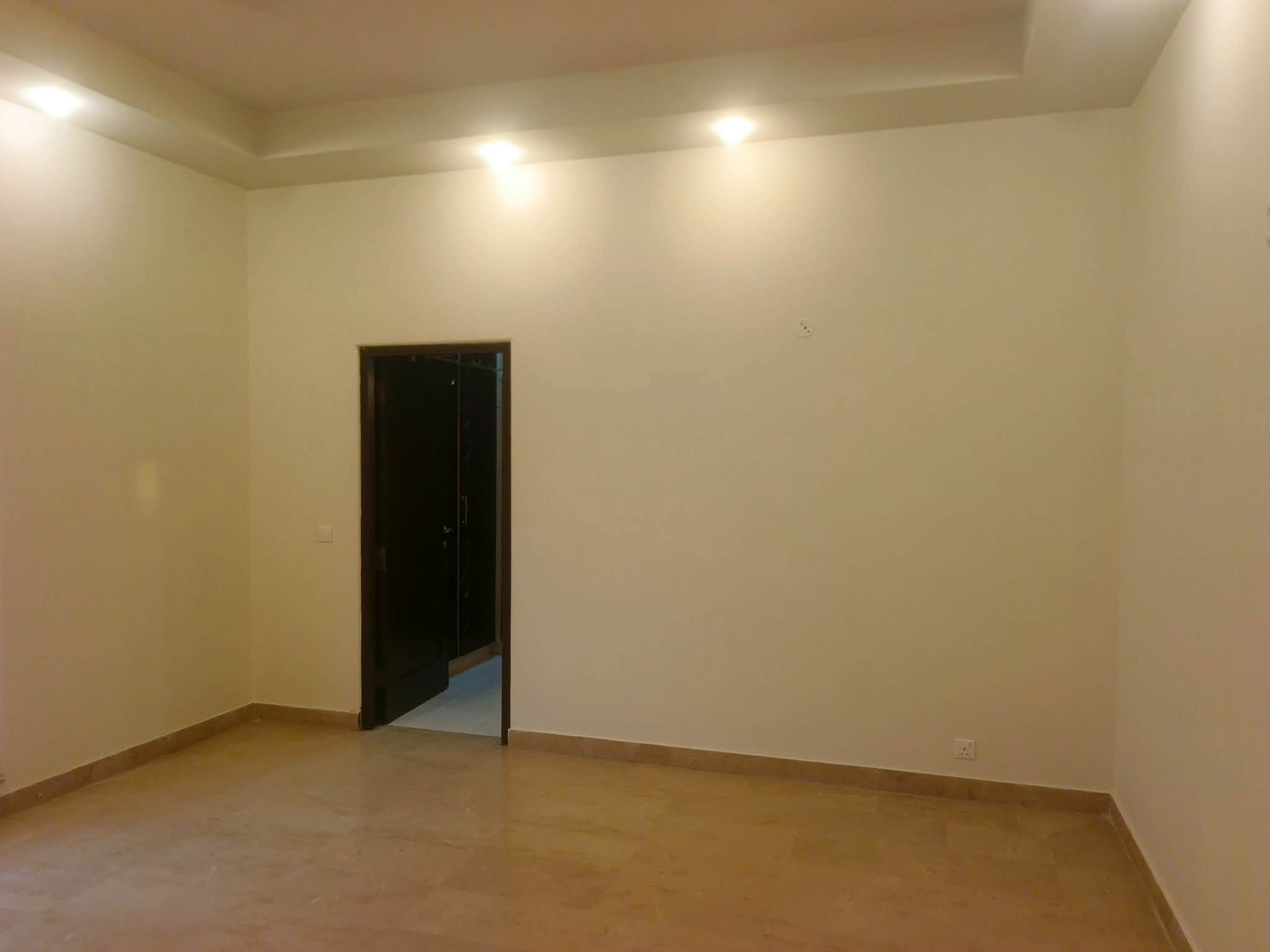 1 KANAL UPPER PORTION for RENT, DHA PHASE  6, Lahore