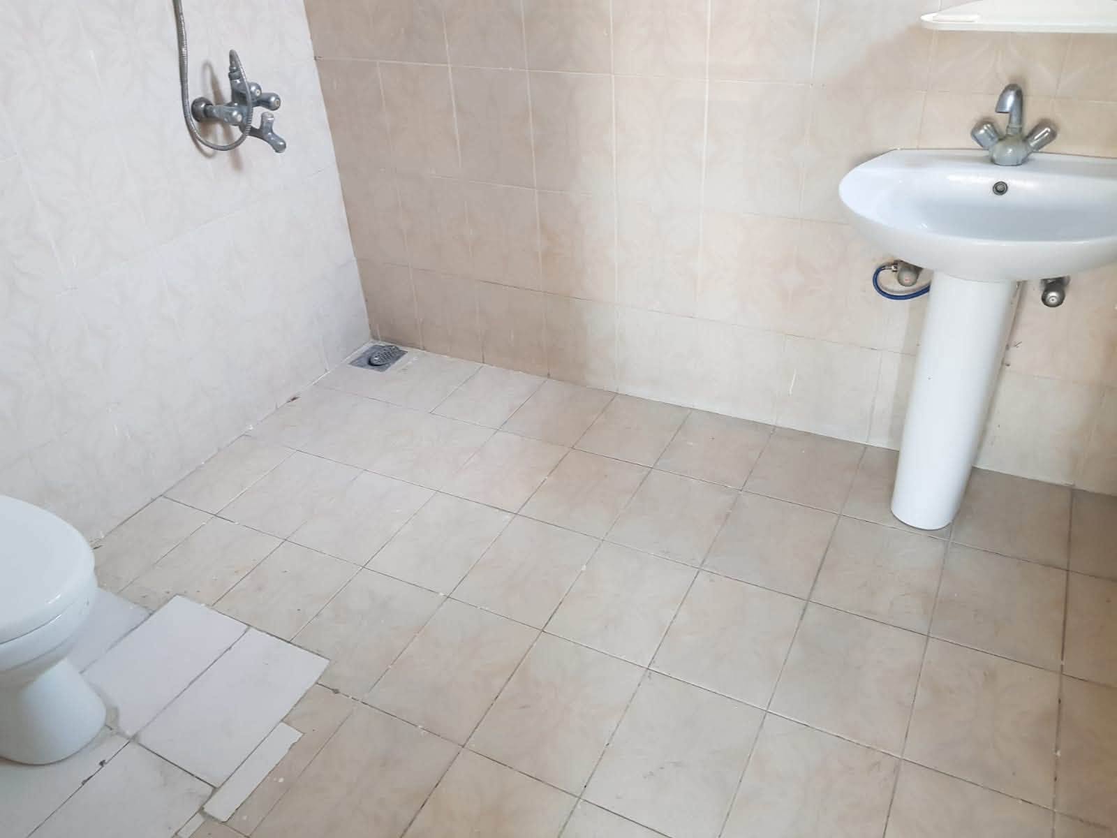 1 KANAL UPPER PORTION, Available on Rent, DHA PHASE 2  Lahore