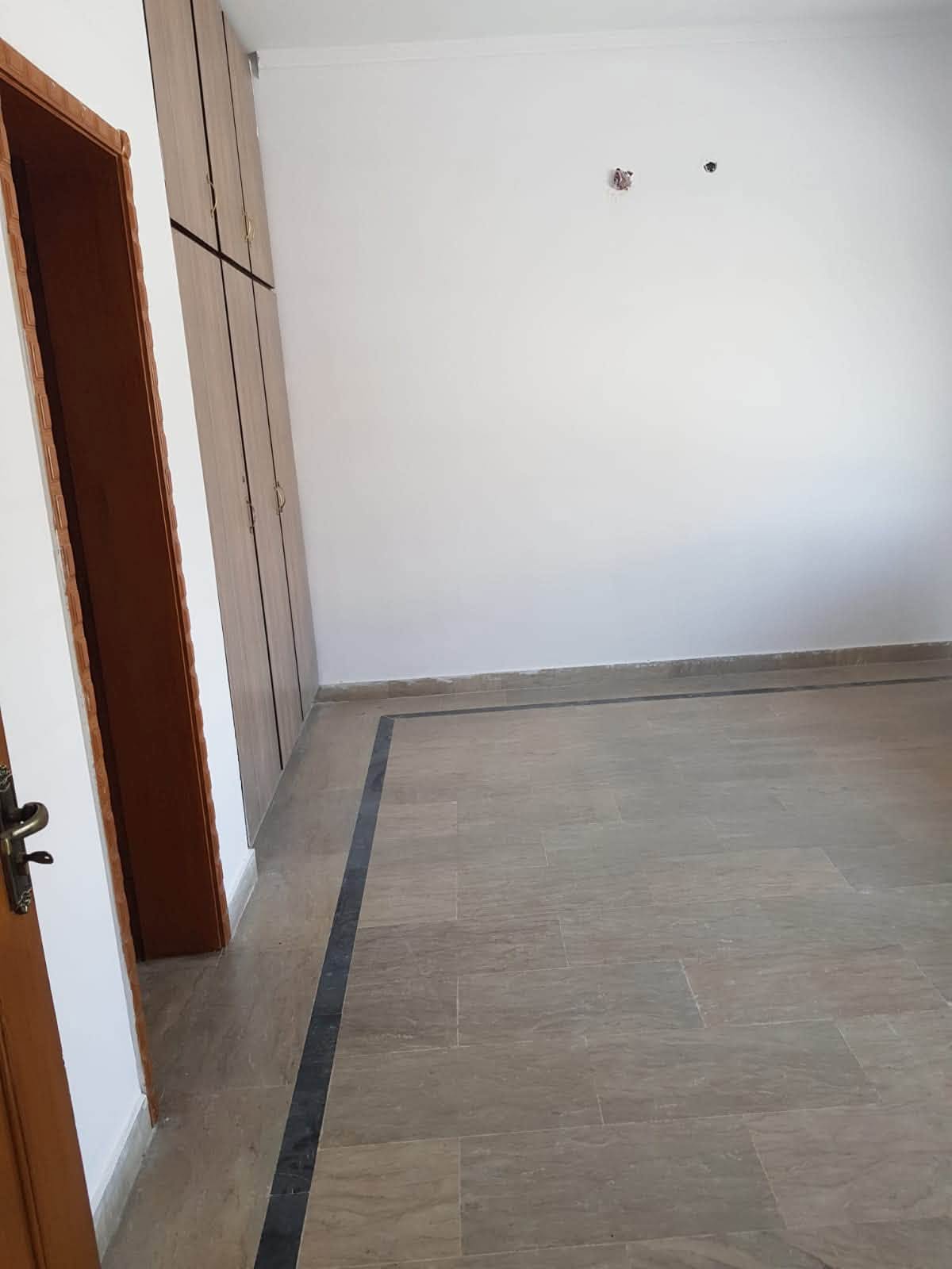 1 KANAL UPPER PORTION, Available on Rent, DHA PHASE 2  Lahore
