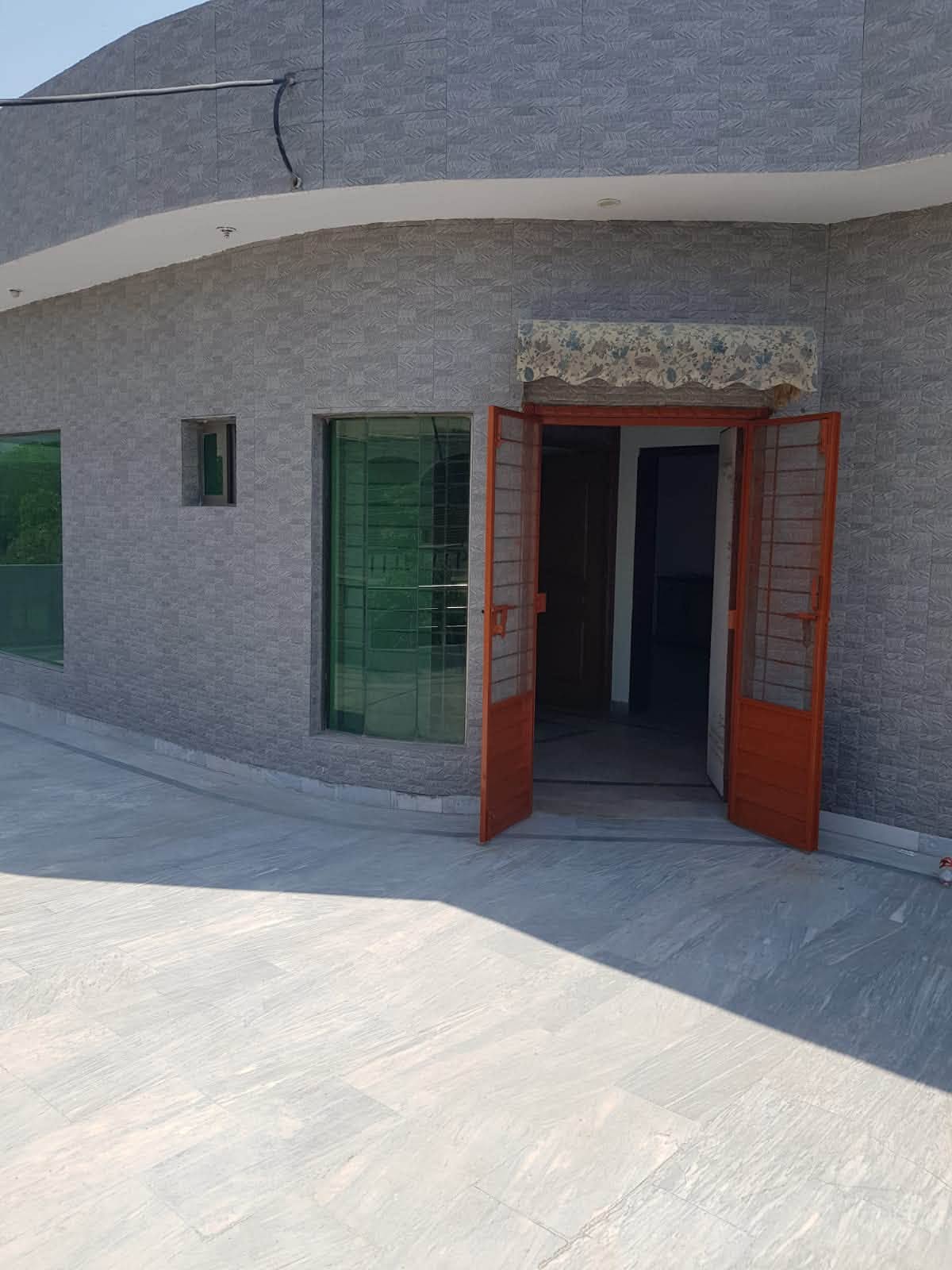 1 KANAL UPPER PORTION, Available on Rent, DHA PHASE 2  Lahore