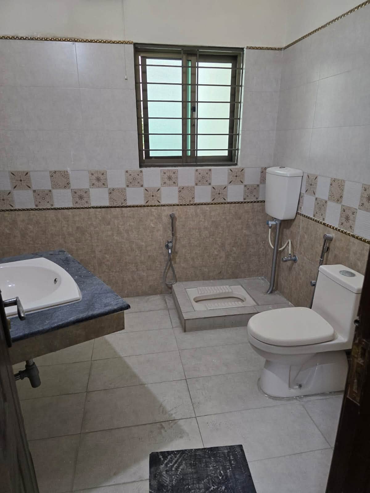 16 Marla Lower PORTION available for rent, DHA PHASE 1, Lahore