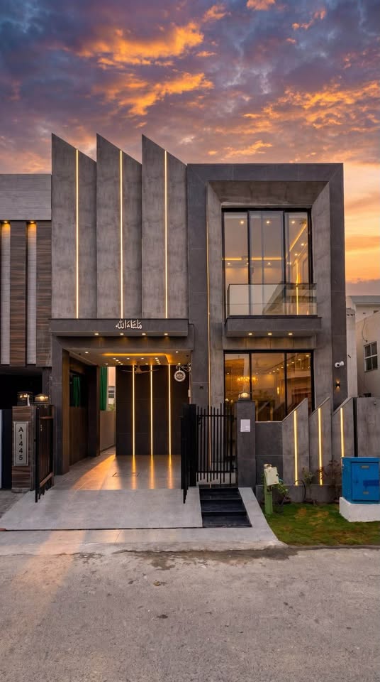 Dha phase 9 town 5 marla house for ren — DHA Phase 9 Town, Lahore