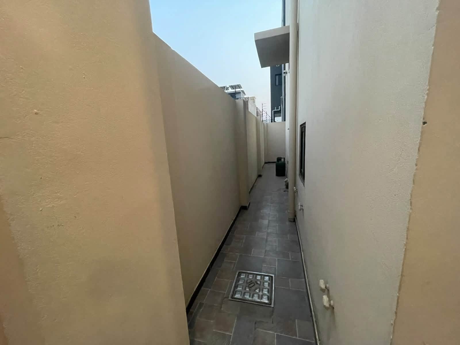 Available on Rent 5 Marla HOUSE, DHA PHASE 9 Town, Lahore
