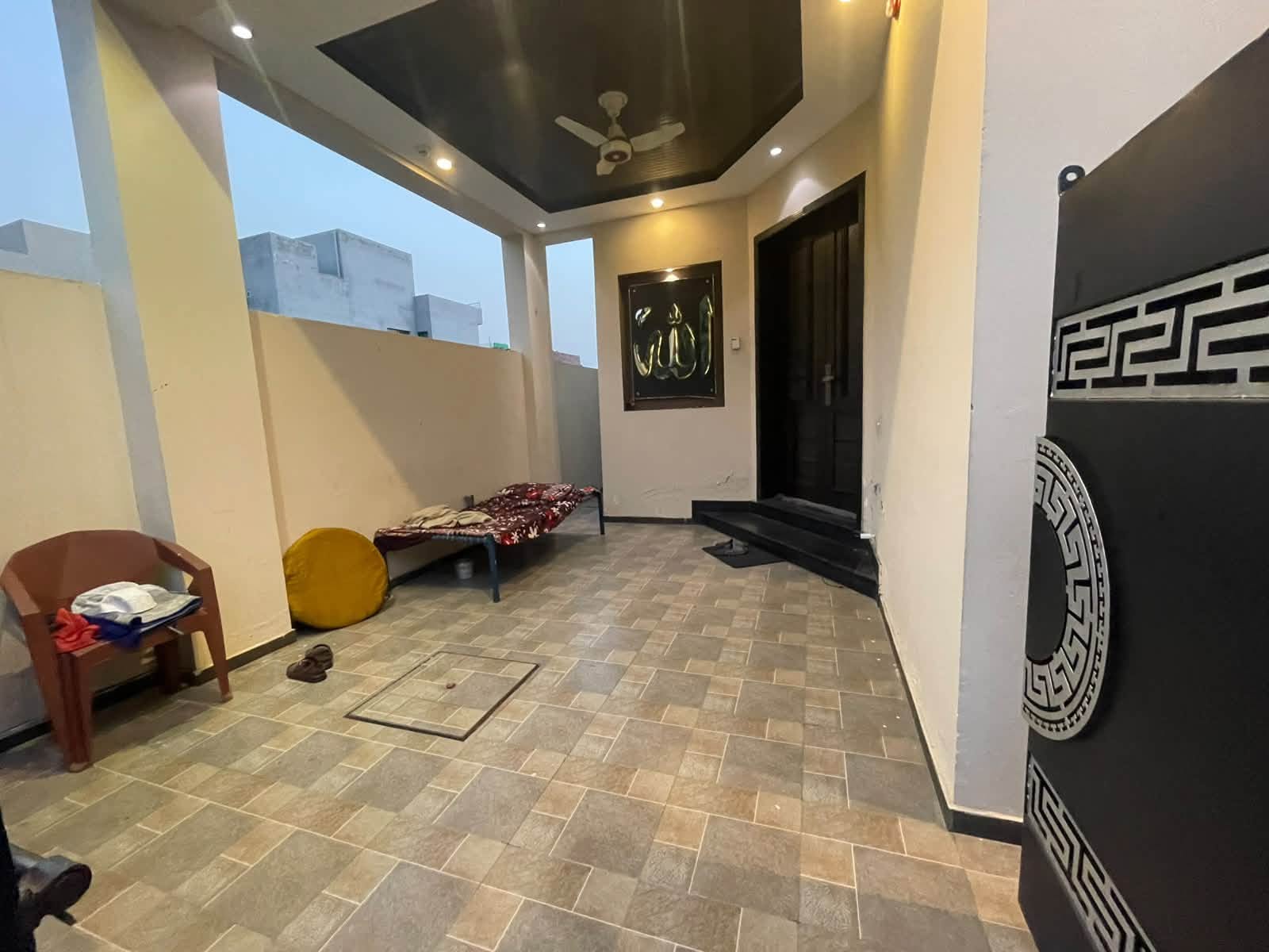 Available on Rent 5 Marla HOUSE, DHA PHASE 9 Town, Lahore