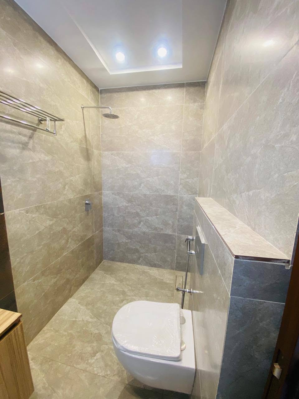 10 MARLA BRAND NEW DESIGNER HOUSE FOR RENT