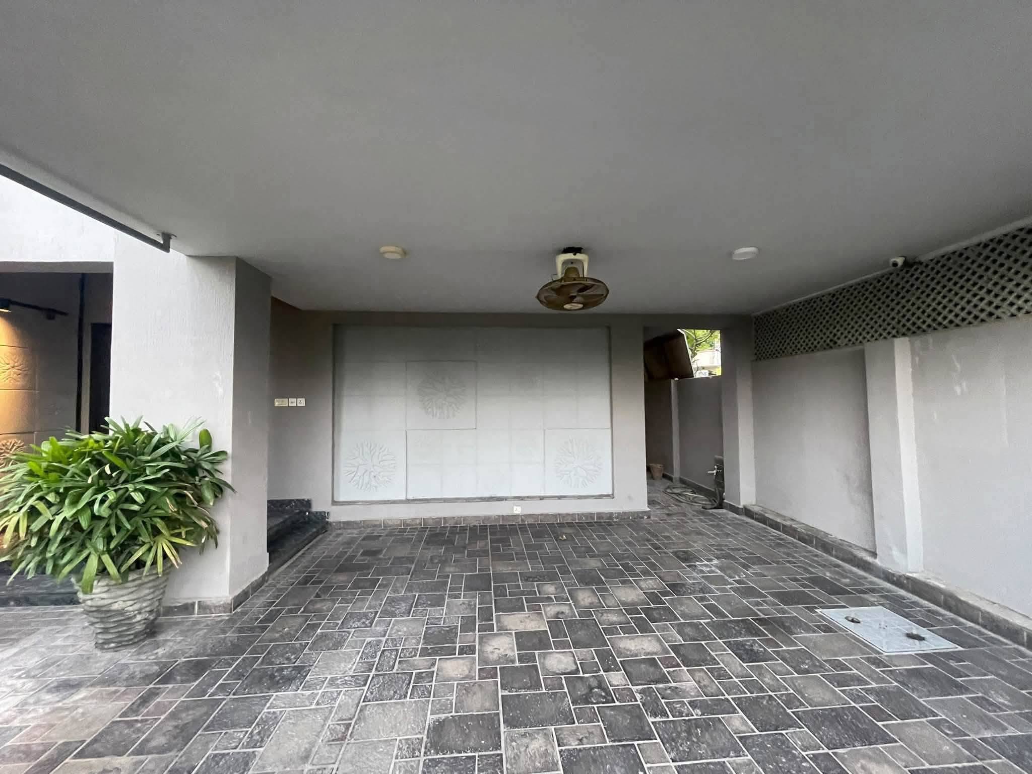 10 Marala, 4 bedroom house available for rent Askari  11, Lahore