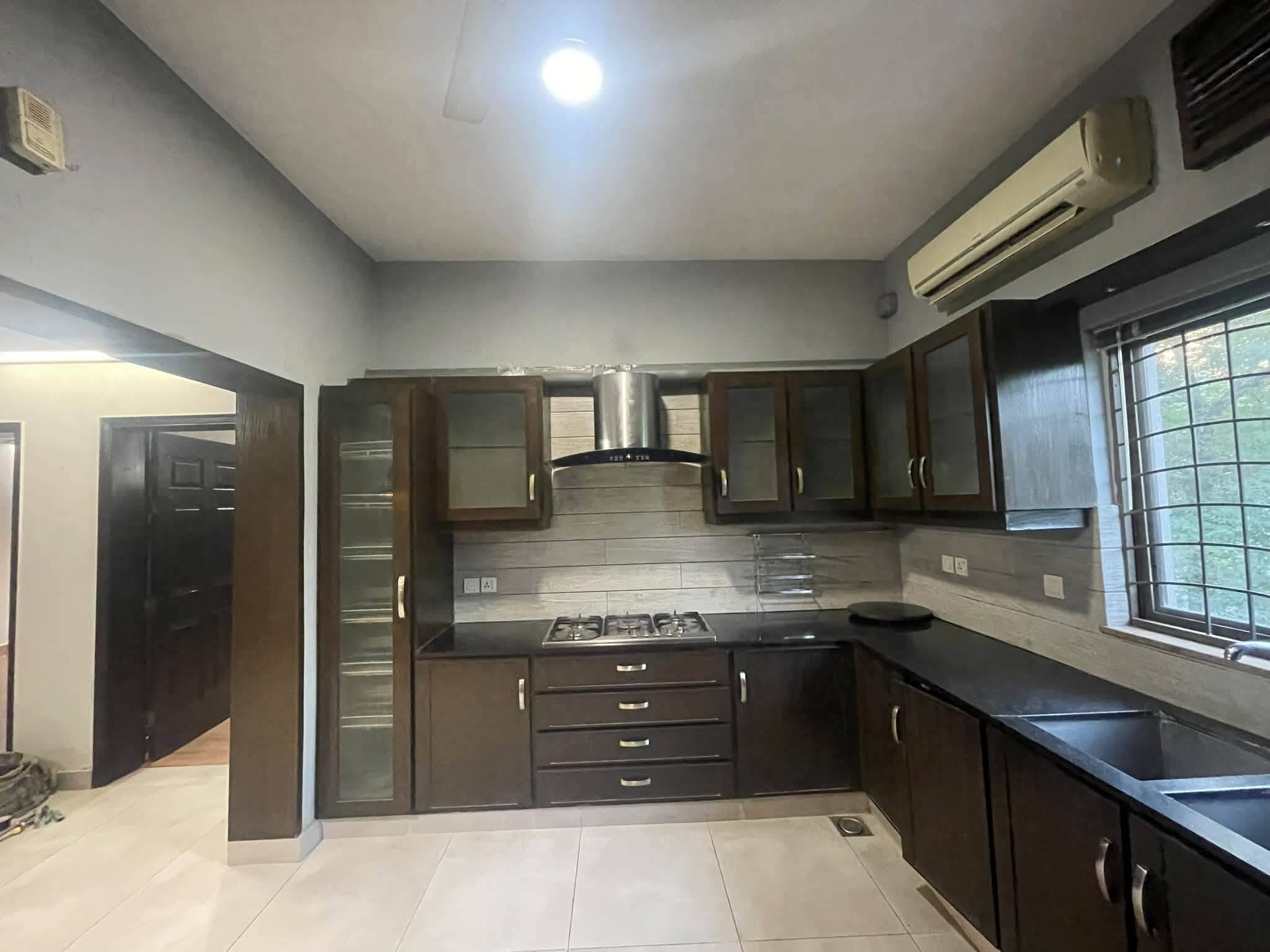 10 Marala, 4 bedroom house available for rent Askari  11, Lahore