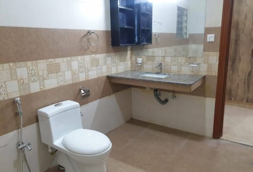 Ground Portion of 22 Marla House for Rent – BAHRIA TOWN PHASE 8 — Bahria Town Phase 8, Rawalpindi — photo 4 of 14