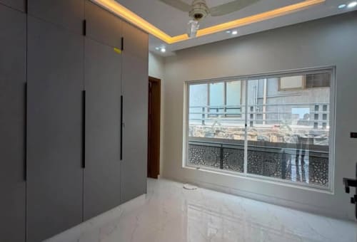 10 Marla Brand New Designer  Ground Protion FOR RENT  DHA phase 2 Islamabad — DHA Phase 2, Islamabad — photo 4 of 4