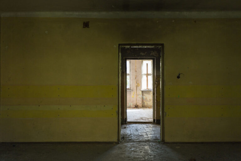 czlowiek-dziurawy_03