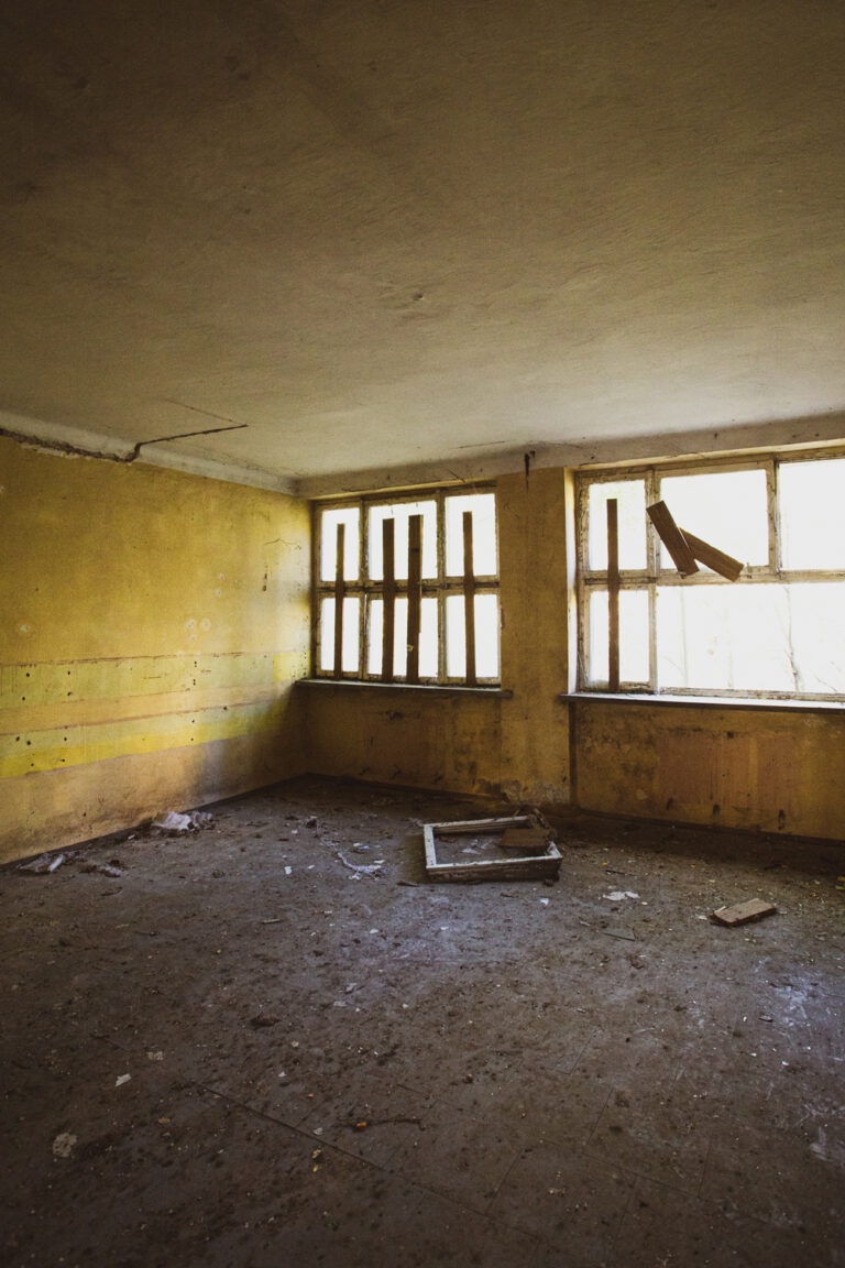 czlowiek-dziurawy_06