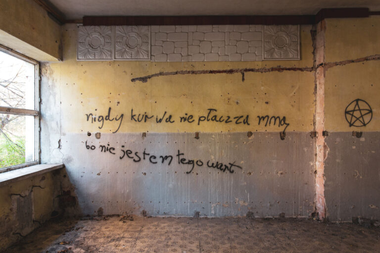 czlowiek-dziurawy_15