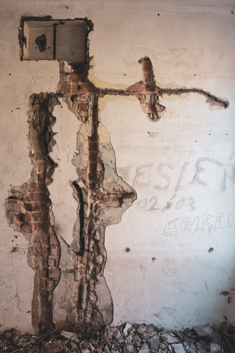 czlowiek-dziurawy_18