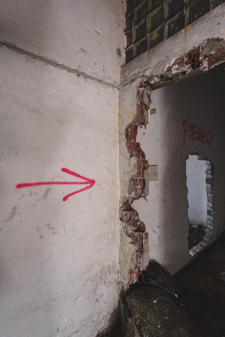 czlowiek-dziurawy_24