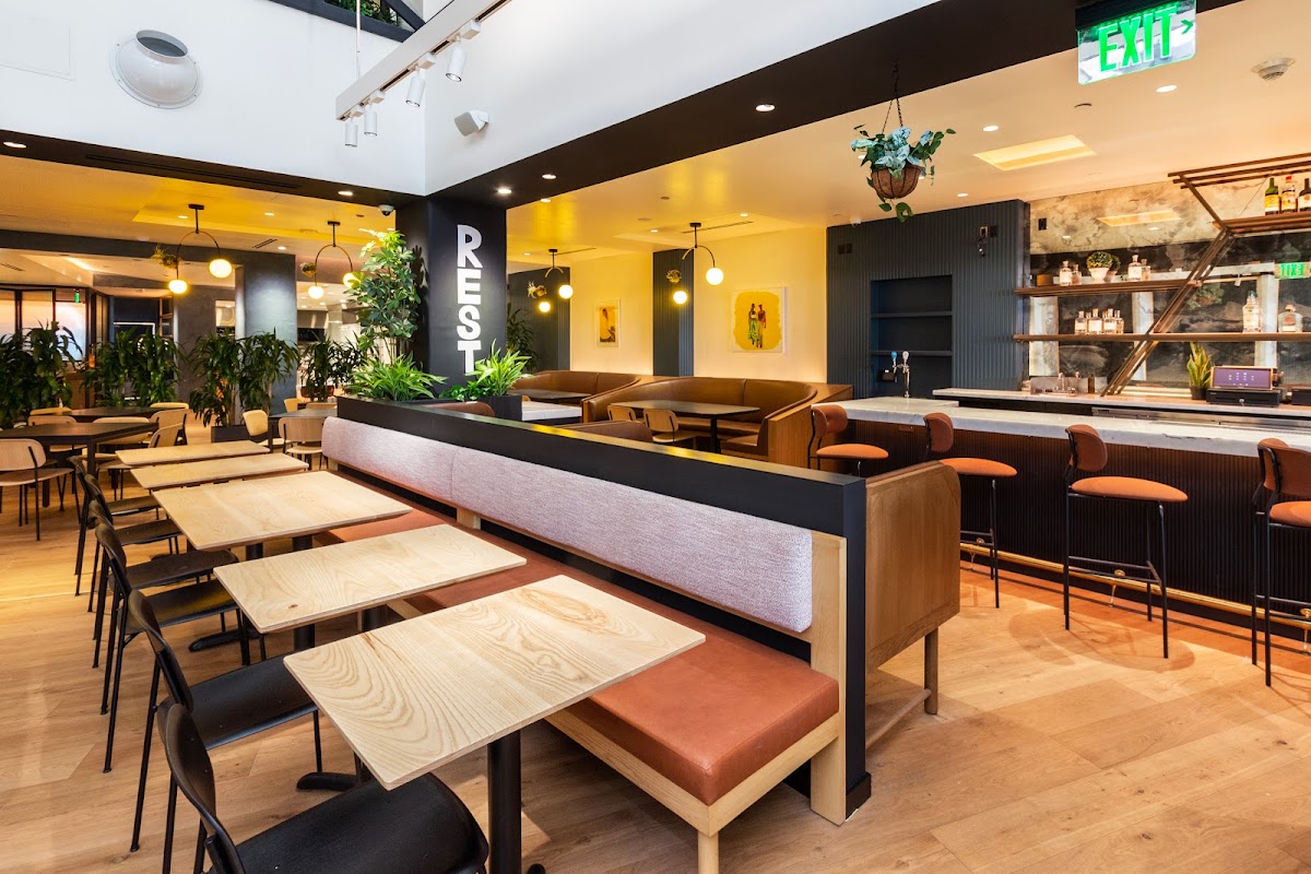 Hilltop Coffee + Kitchen - DTLA