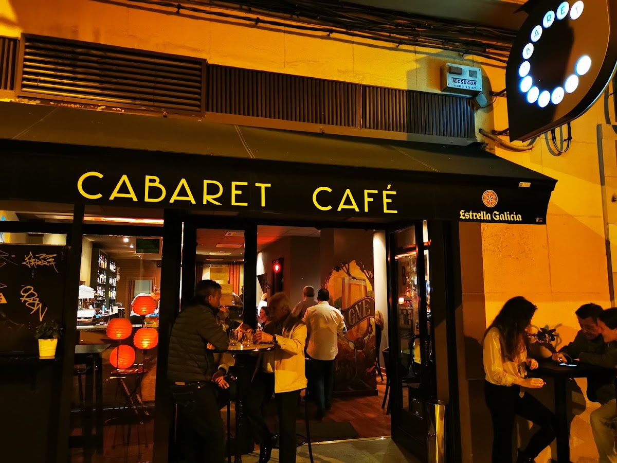 Cabaret Café