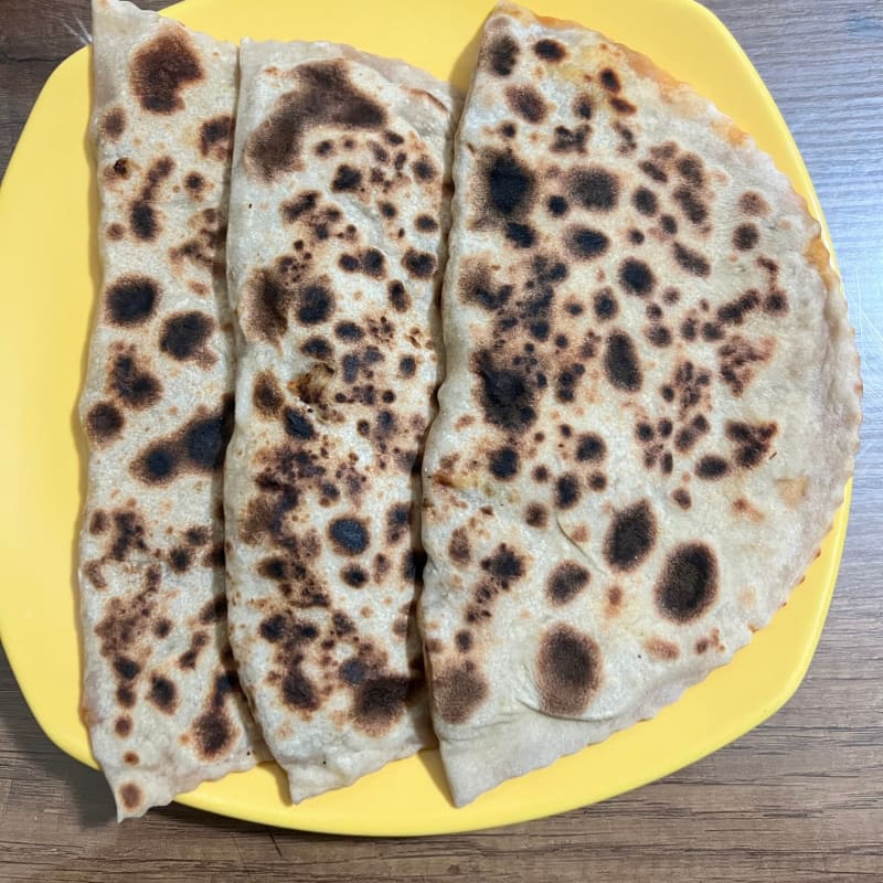 El açması kıymalı börek