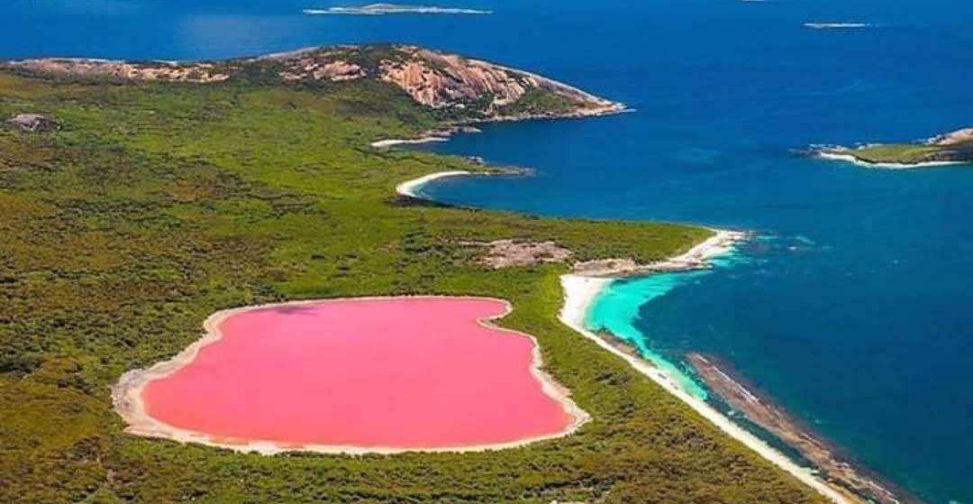 Lake hillier unreal places in the world