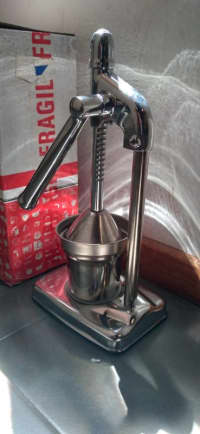 Exprimidor a Palanca 1