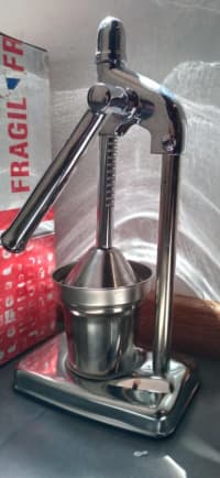 Exprimidor a Palanca 2