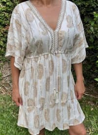 Vestido Boho Corto Fieata Blanco y Dorado 1