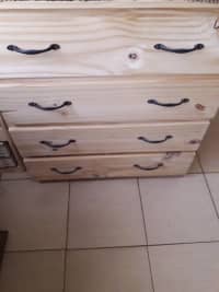 Cómoda y Mesas de Luz Nuevas 1