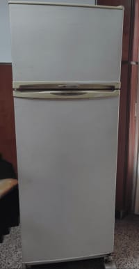 Vendo Heladera con Freezer 1
