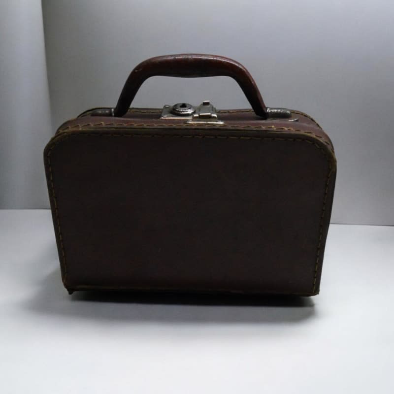 Antigua Valija Botiquín Seguros "la Unión Gremial "271