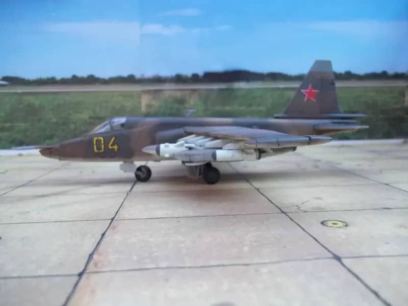 Sukhoi SU 25 1/72 Maqueta Armada y Pintada Lista para E
