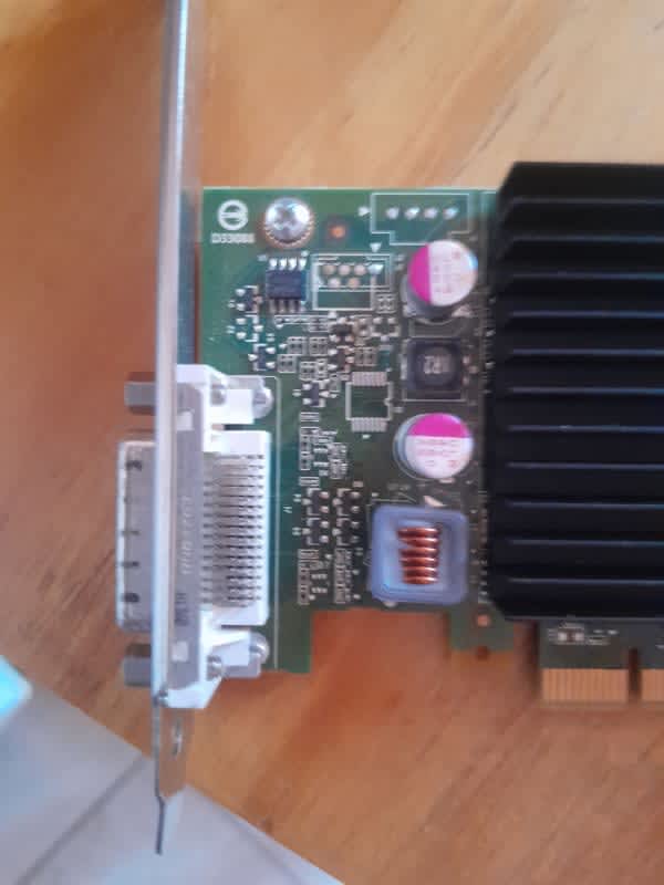 Placa de Video Nvida Nvs300 Ddr3 512mb