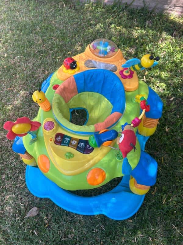 Andador y Mecedor Interactivo para Bebés