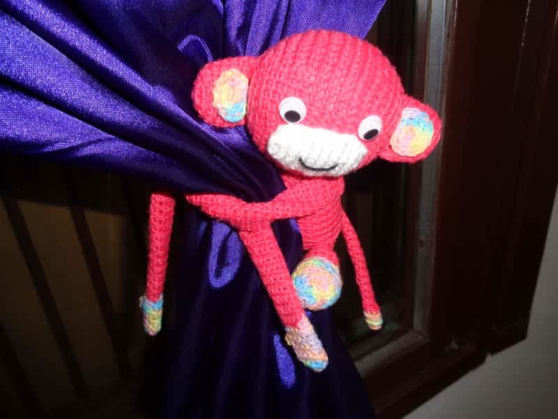 Mono Sujeta Cortinas