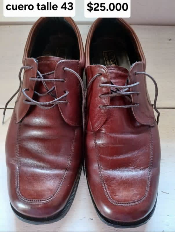 2 Zapatos de Cuero × $40.000