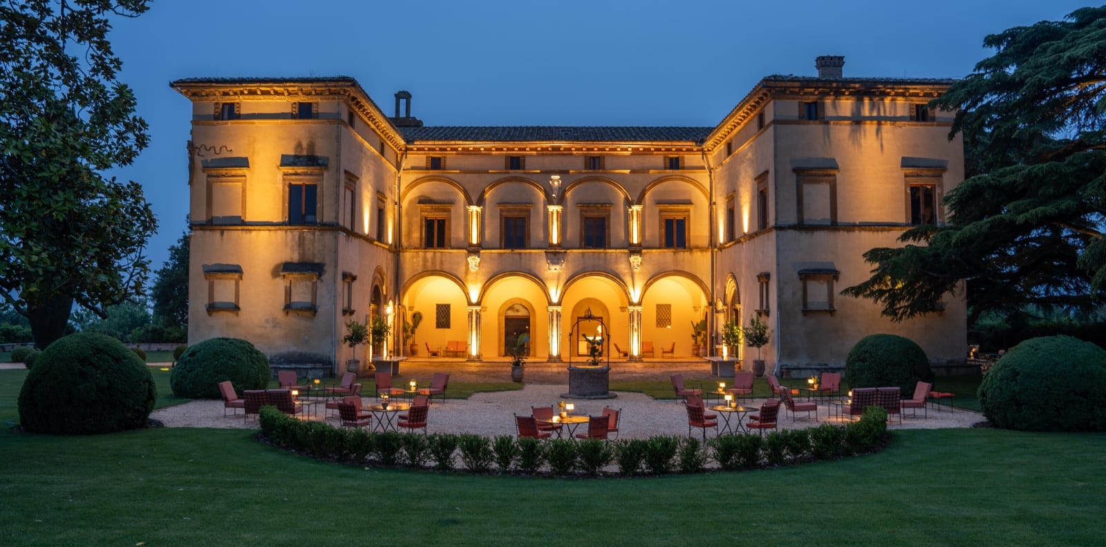 Castle dinner under the stars