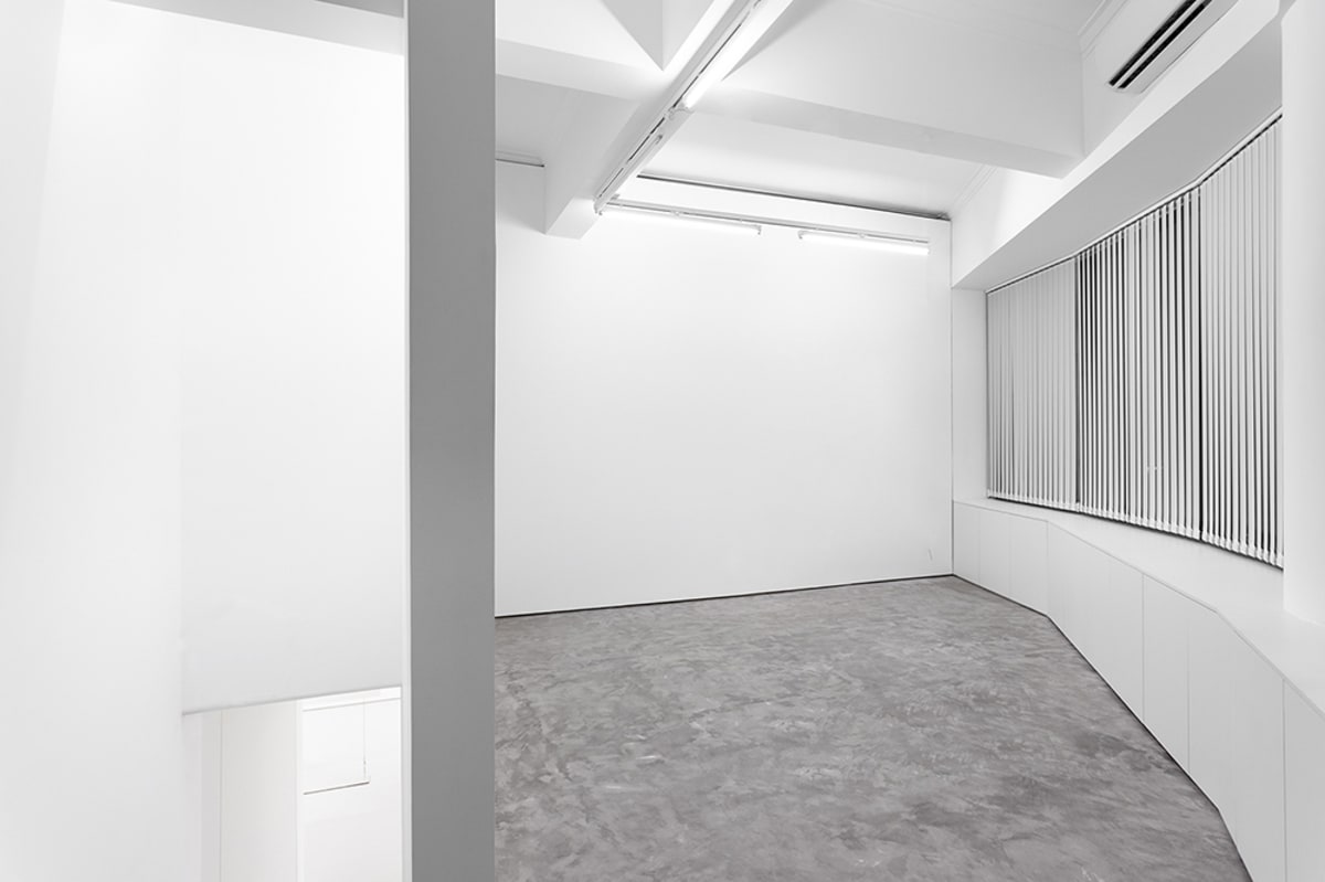 Playing With Gravity 3837