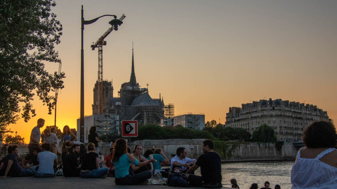 Paris T’aime — la rue répond