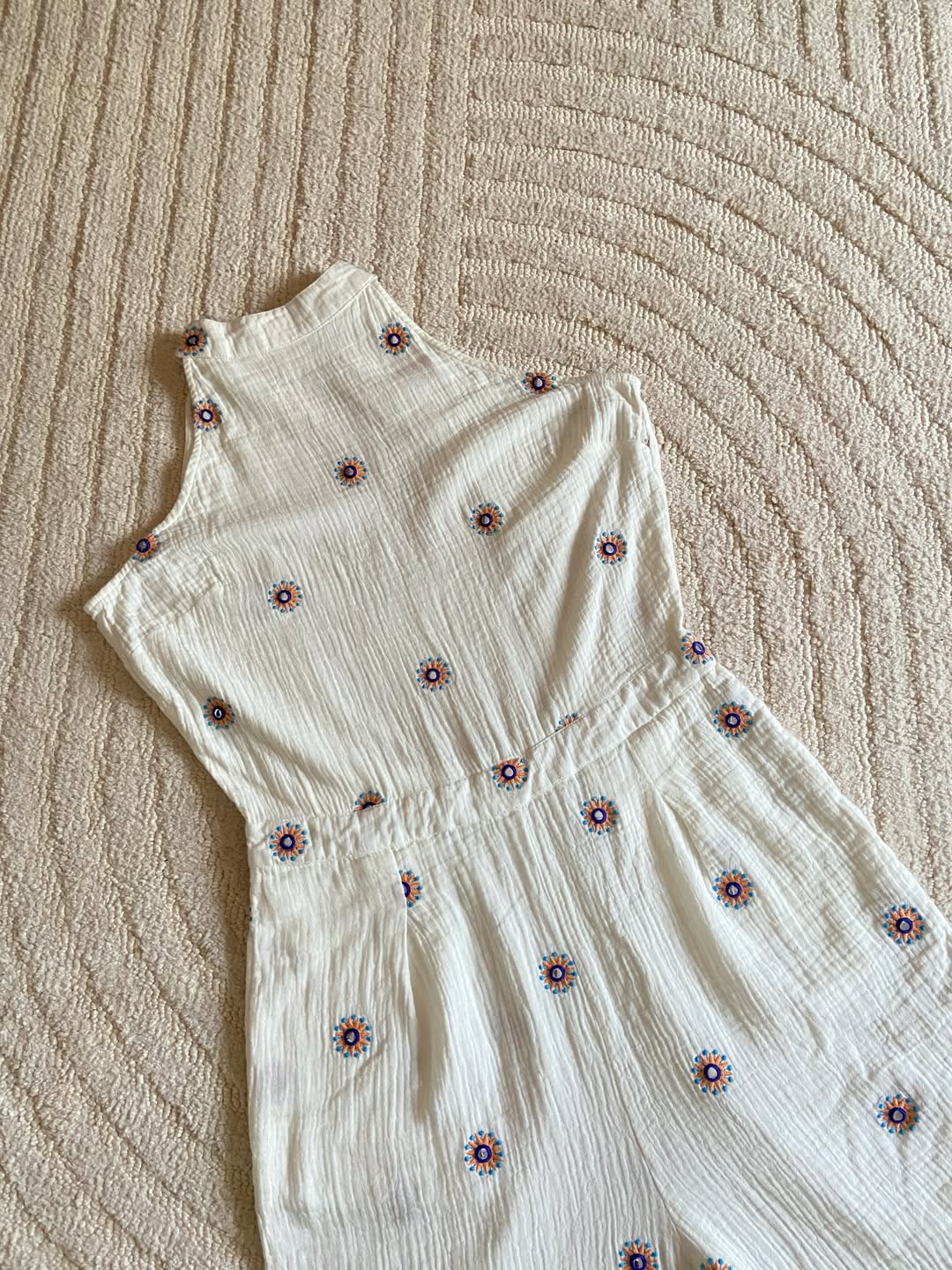 White Lil Floral Embroidered Rompe