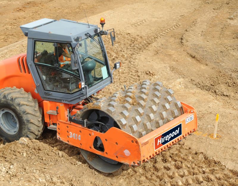 276B Roller 1115 Tonne Construction Smooth Drum/Padfoot for hire