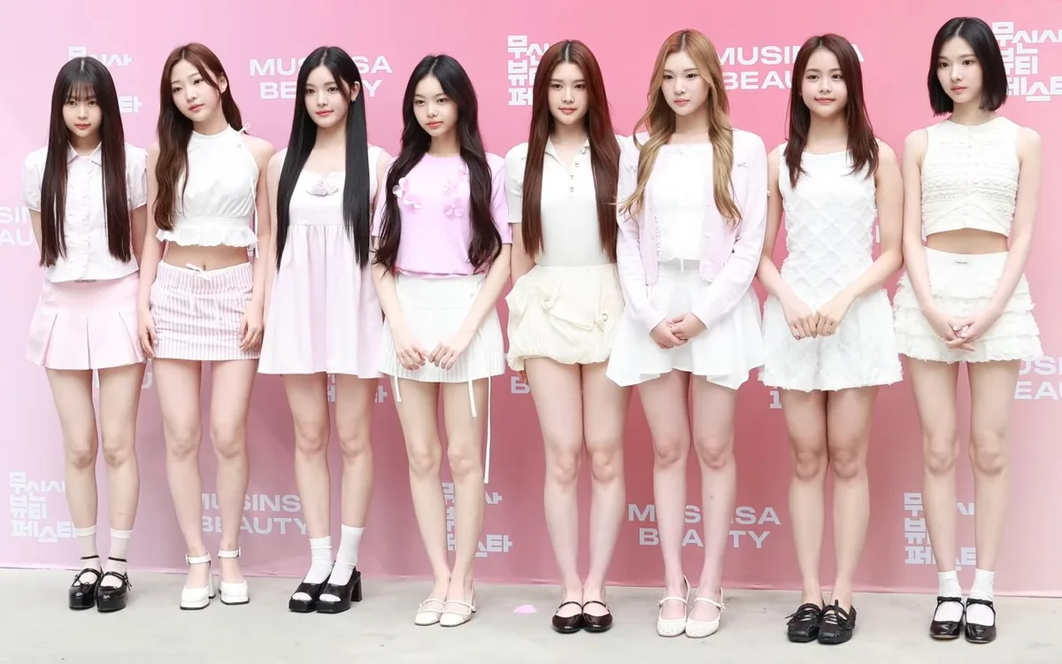 A licensed photo of K-pop girl group Hearts2Hearts