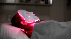 Why This $12 Red Light Mask is Disrupting High-End Devices Why This $12 Red Light Mask is Disrupting High-End Devices