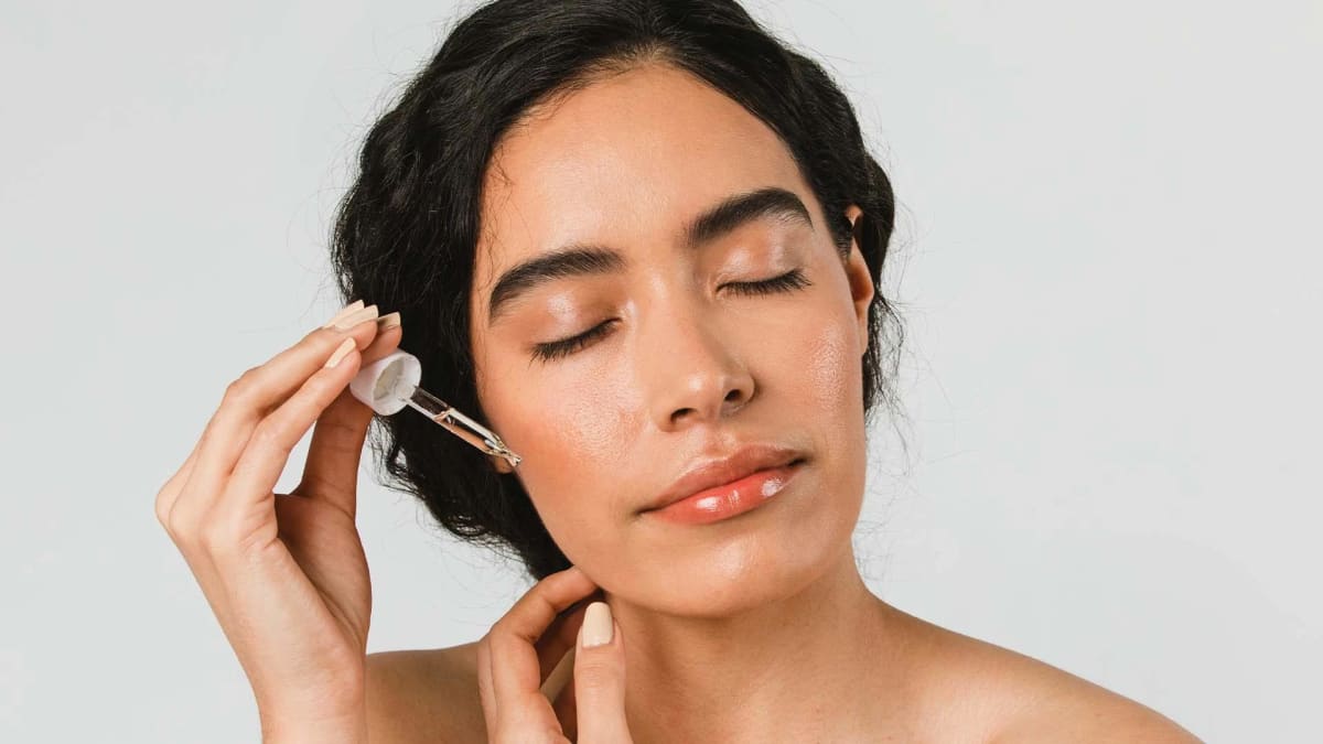 Hyaluronic Acid 101: The Complete Guide to Plump, Hydrated Skin
