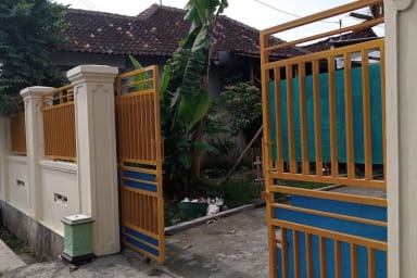 Kos Putra/Putri "Putri Sekar" — kos di solo