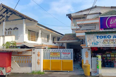 Kos Putra Putri Dekat ITS GL 88 — kos di surabaya