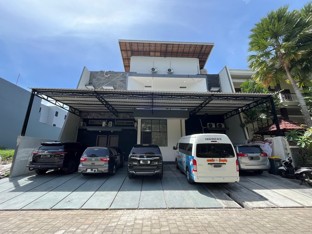 INSAHAUS Guest House