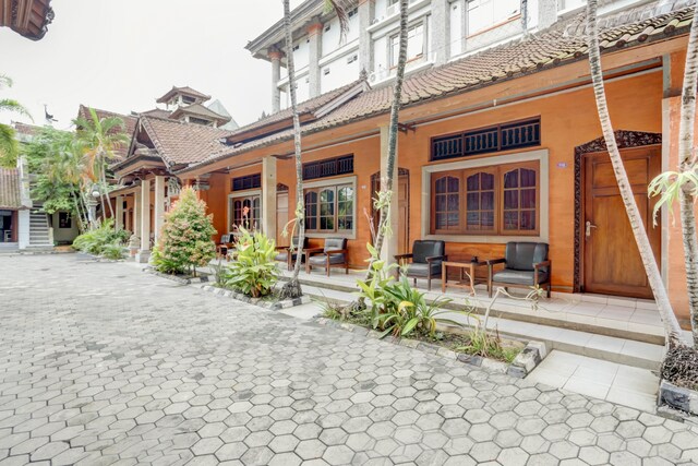 Super OYO 3261 Hotel Ratu