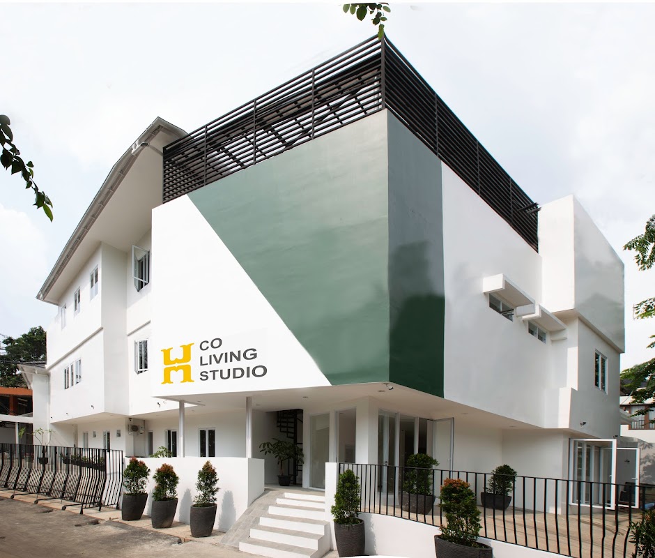 H Studio - foto properti sewa