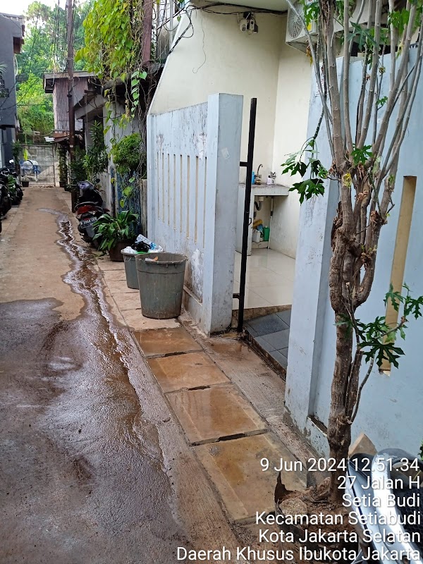 Properti terkait